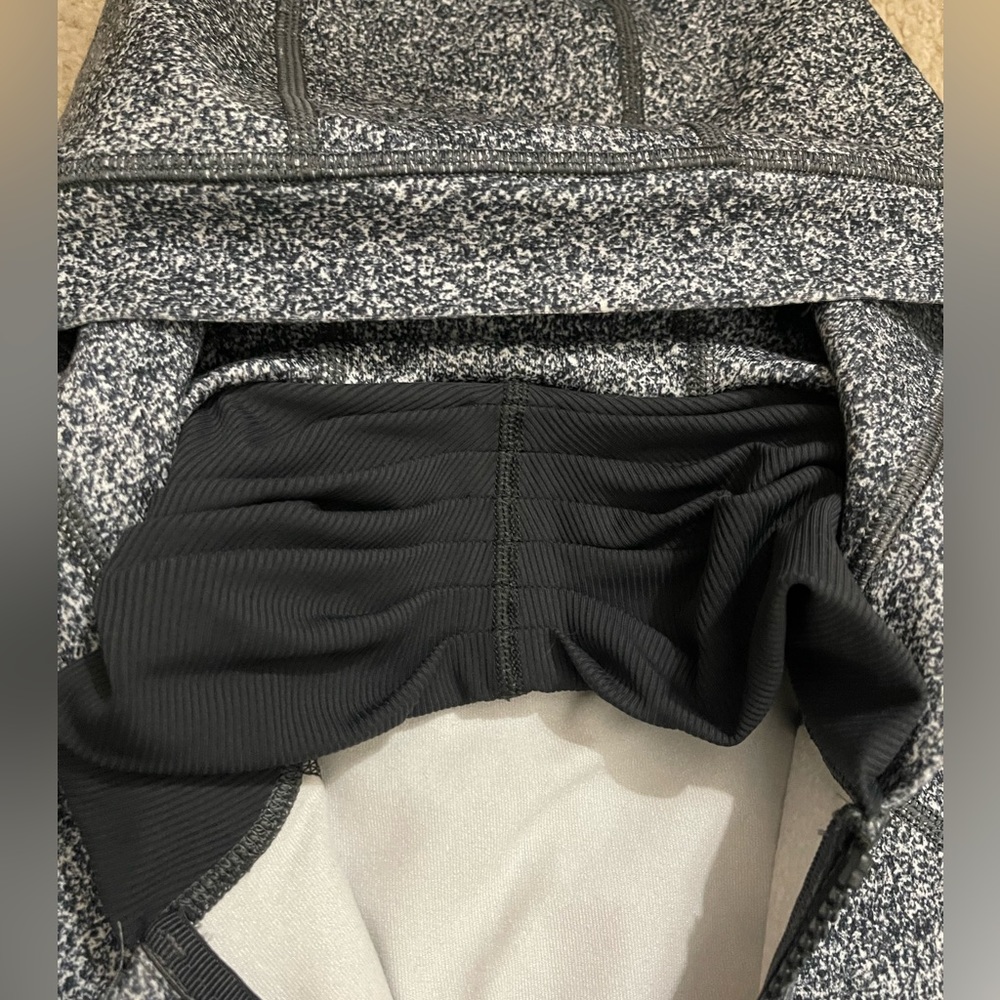 Lululemon Jacket - Picture 4 of 10